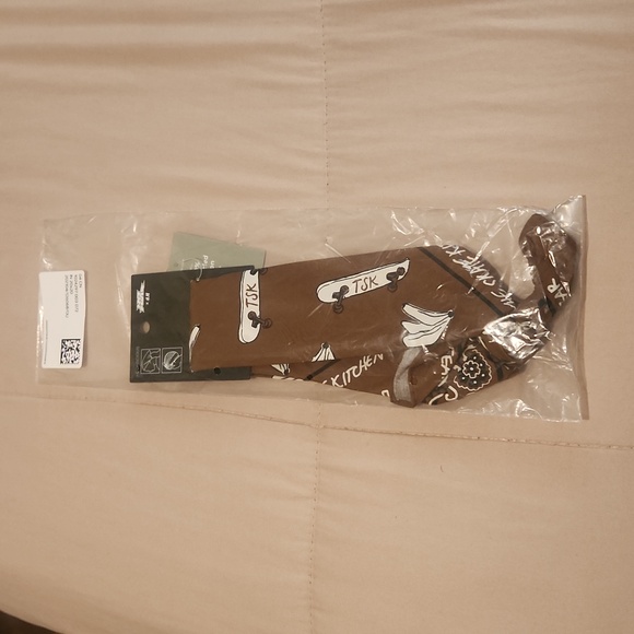 NWT No Fear x H&M The Skate Kitchen Bandana - Picture 3 of 3